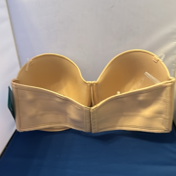 Vanity fair woman’s far away bra size 40 D - Picture 3 of 7